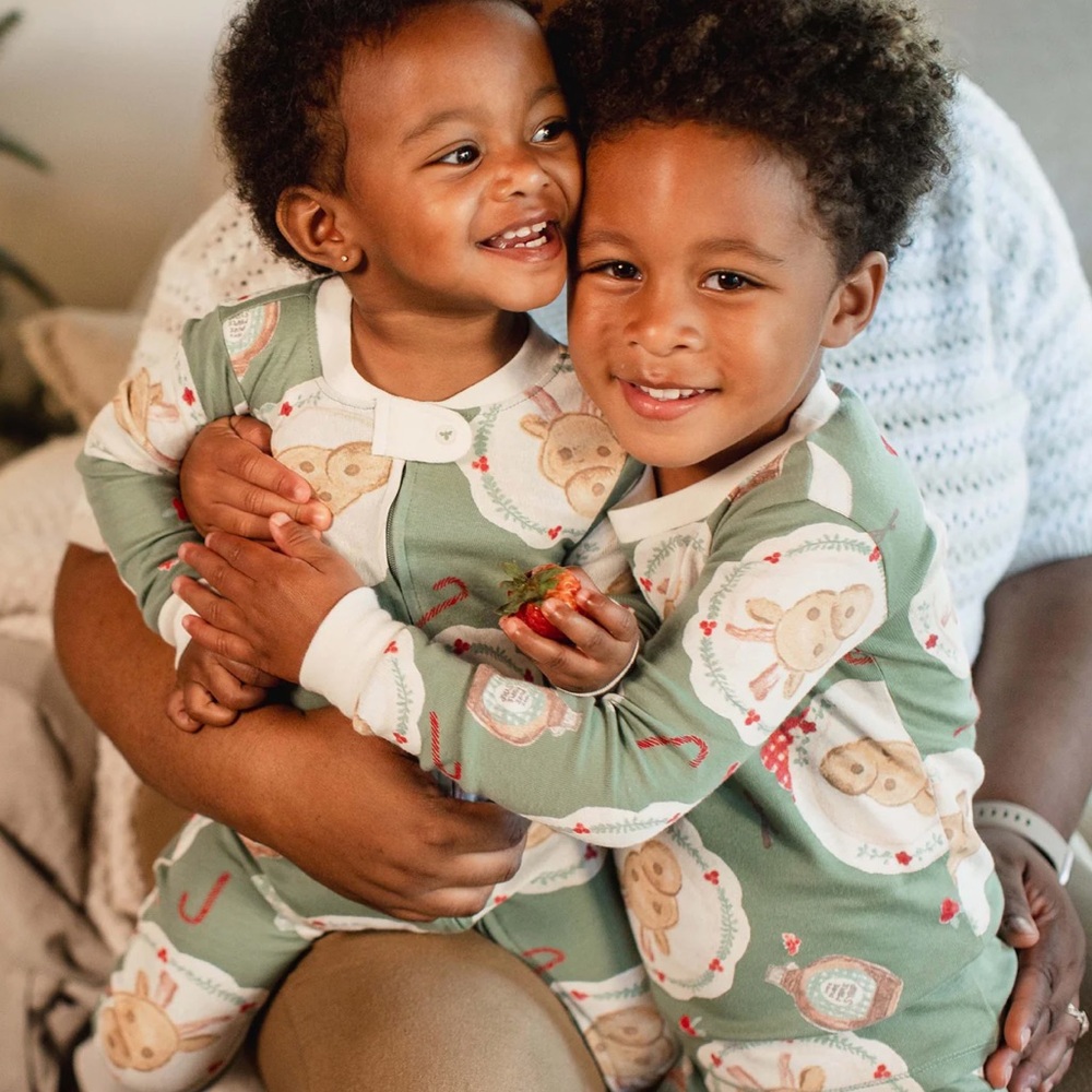 Burt's Bees Reindeer Pancake Pajama Set - Picture 3 of 8